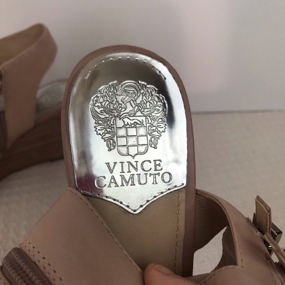 Vince Camuto Lyssia Pink Leather Wedge Sandals - Picture 4 of 8